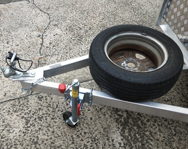 6x4-enclosed-trailer-hitch-and-spare-wheel